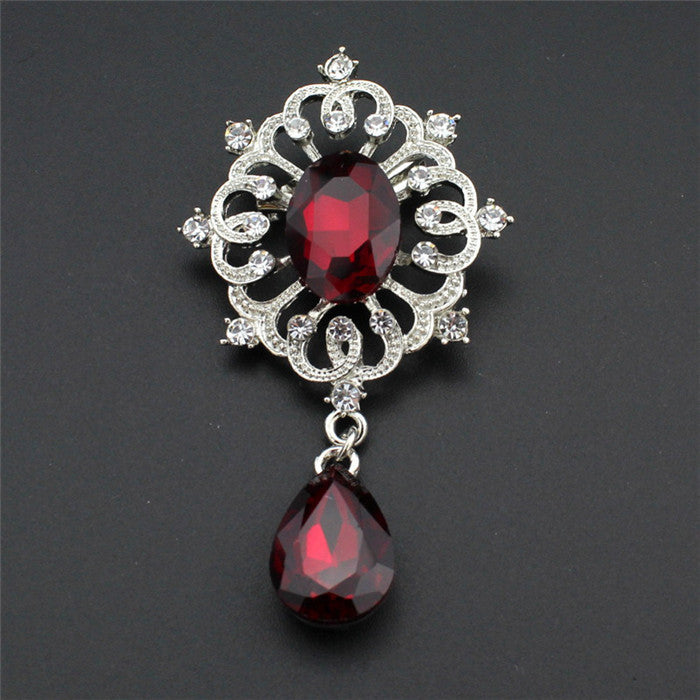 Autumn Winter New Fashion Retro Crystal Pendant  Alloy Plating Brooch New Fashion Women Christmas Gift 8 Style