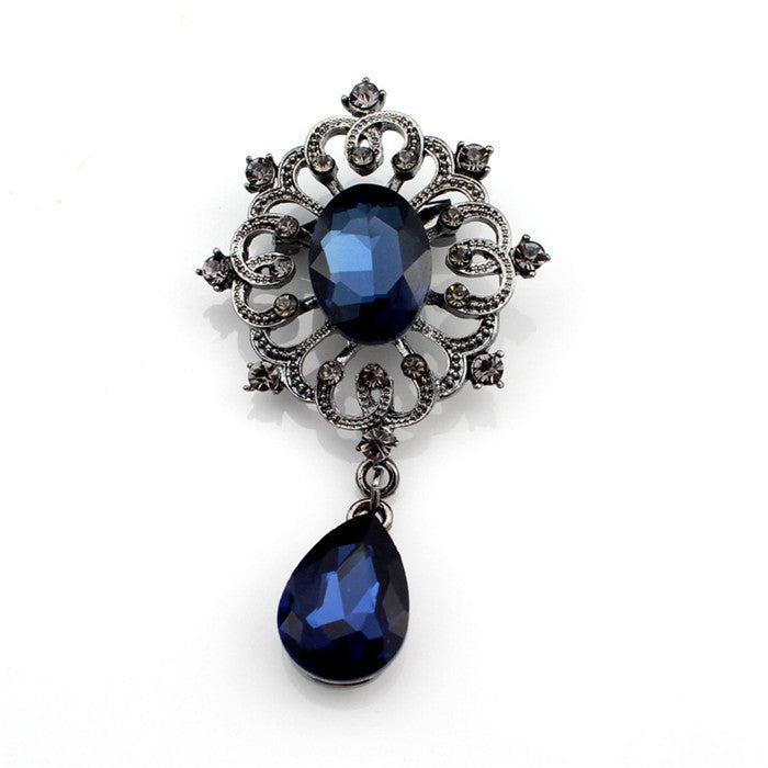 Autumn Winter New Fashion Retro Crystal Pendant  Alloy Plating Brooch New Fashion Women Christmas Gift 8 Style